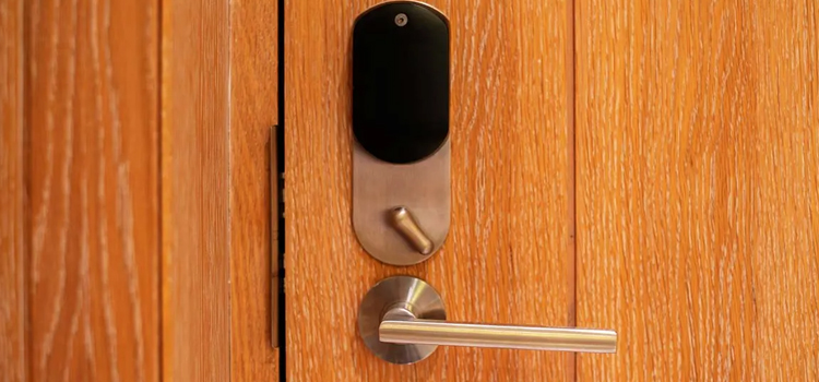 Automatic Locking Door Knob Lake Mathews